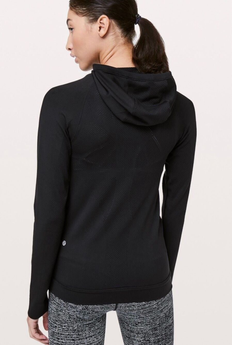 Lululemon Ventilation Jacket - Picture 3 of 12